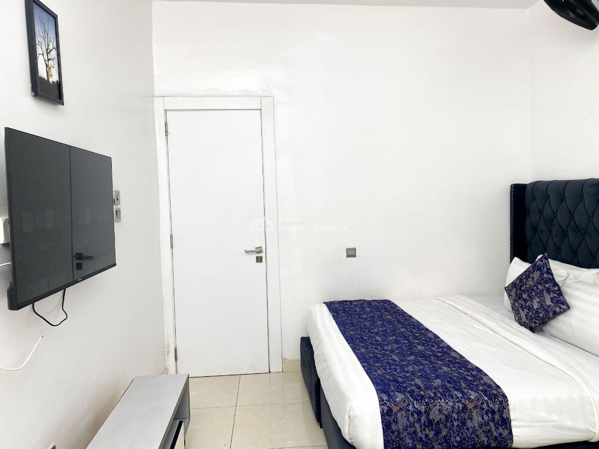 Luxury 3 Bedrooms Apartment for Available Now (emerald), Opebi, Ikeja, Lagos, Flat / Apartment Short Let