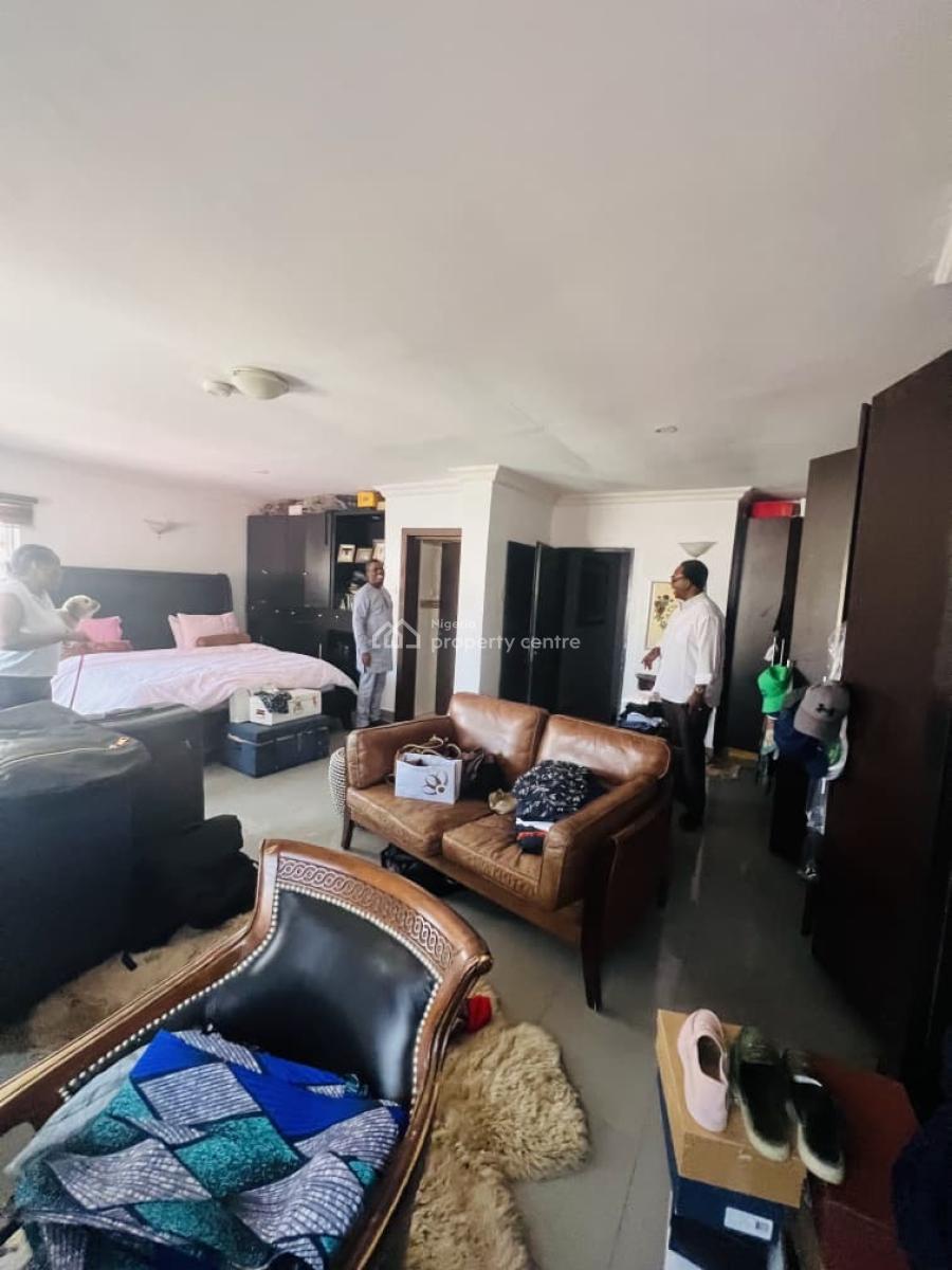 Self Serviced and 4 Bedrooms Semi Detached Duplex, Lekki Phase 1, Lekki, Lagos, Semi-detached Duplex for Rent