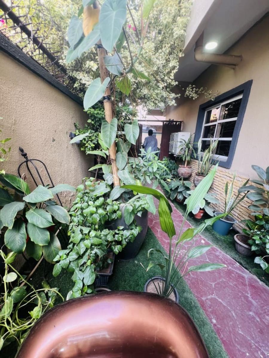 Self Serviced and 4 Bedrooms Semi Detached Duplex, Lekki Phase 1, Lekki, Lagos, Semi-detached Duplex for Rent