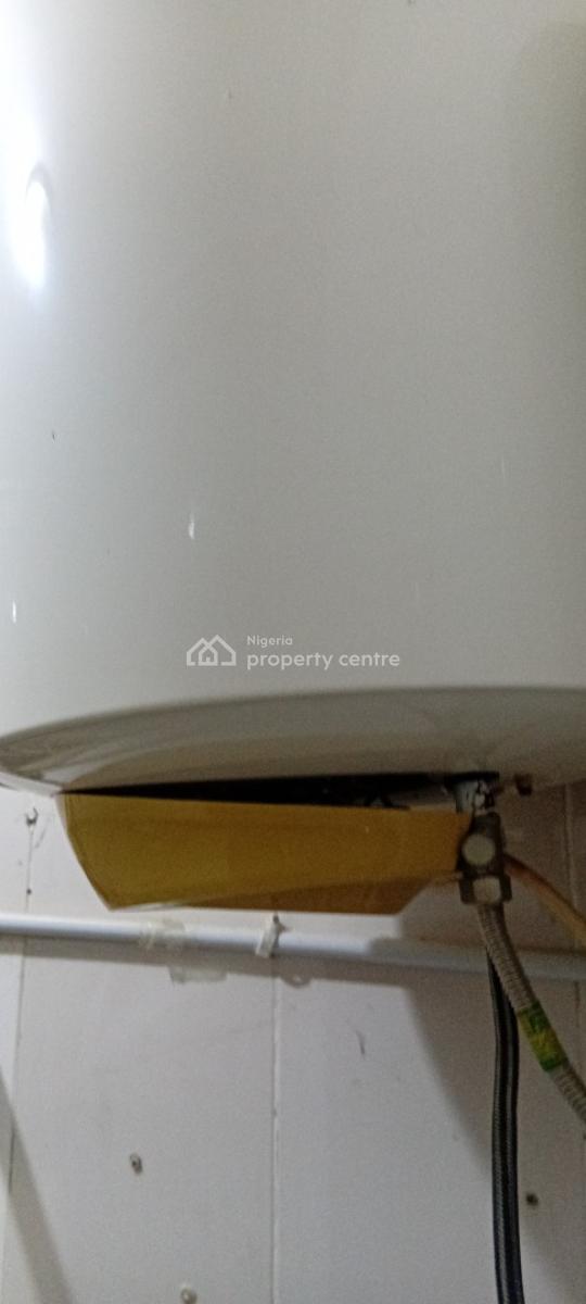 Pop Finished 3 Bedroom Flat with Guest Toilet, Wuye, Abuja, Flat / Apartment for Rent