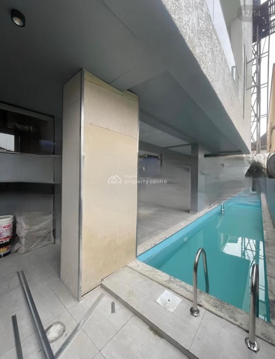 Luxury and Spacious 2 Bedroom Maisonette with Swimming Pool, Lekki Phase 1, Lekki, Lagos, Flat / Apartment for Rent