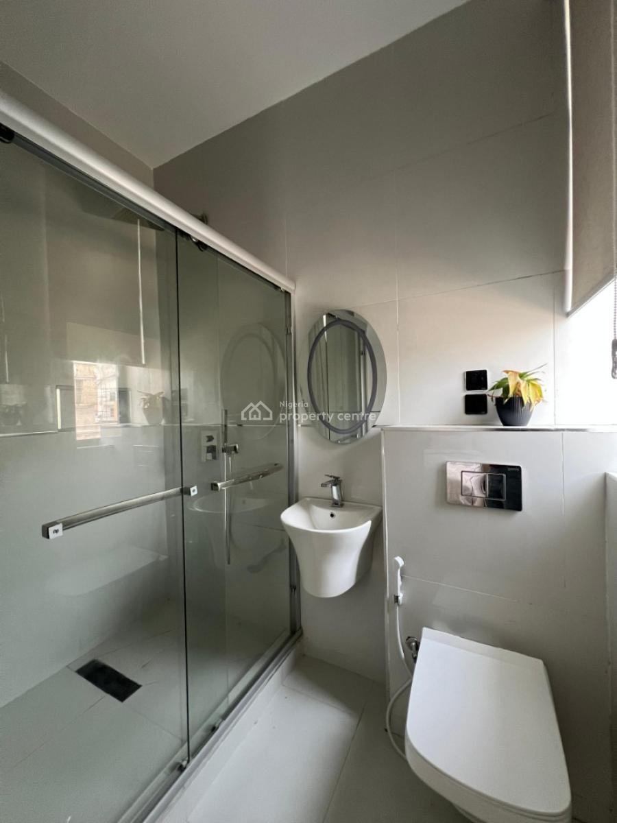 Solid 2  Bedroom Apartment with an Elevator and Swimming Pool, Ikate, Lekki, Lagos, Flat / Apartment for Sale