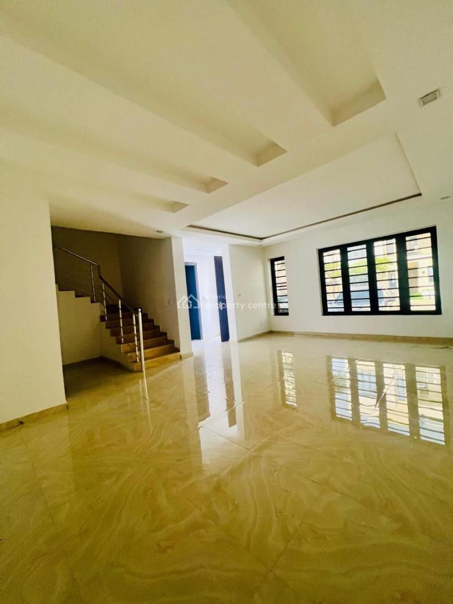 4 Bedrooms Terraced House + Bq in a Good Location, Platinum Way, Lekki, Lagos, Flat / Apartment for Rent