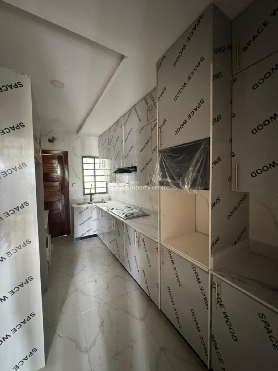 3 Bedrooms Apartment, Ologolo, Lekki, Lagos, Flat / Apartment for Rent