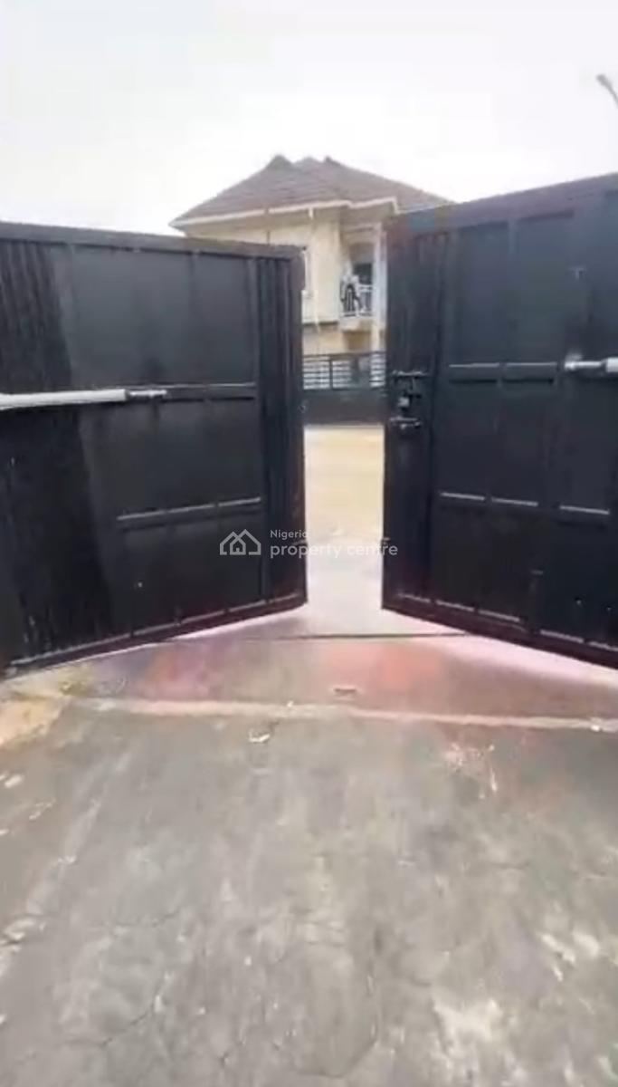 4 Bedrooms Semi Detached House with a B.q, Shangisha, Beside Magodo Phase 2, Magodo, Lagos, Semi-detached Duplex for Rent