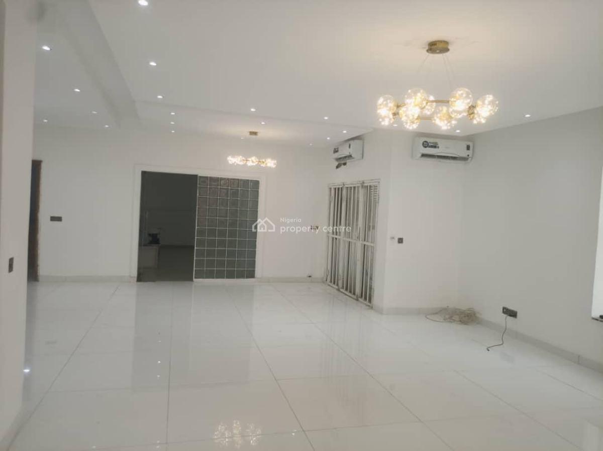 4 Bedrooms Spacious Flat / Apartment with Bq, Off Gerrard Road, Old Ikoyi, Ikoyi, Lagos, Flat / Apartment for Sale