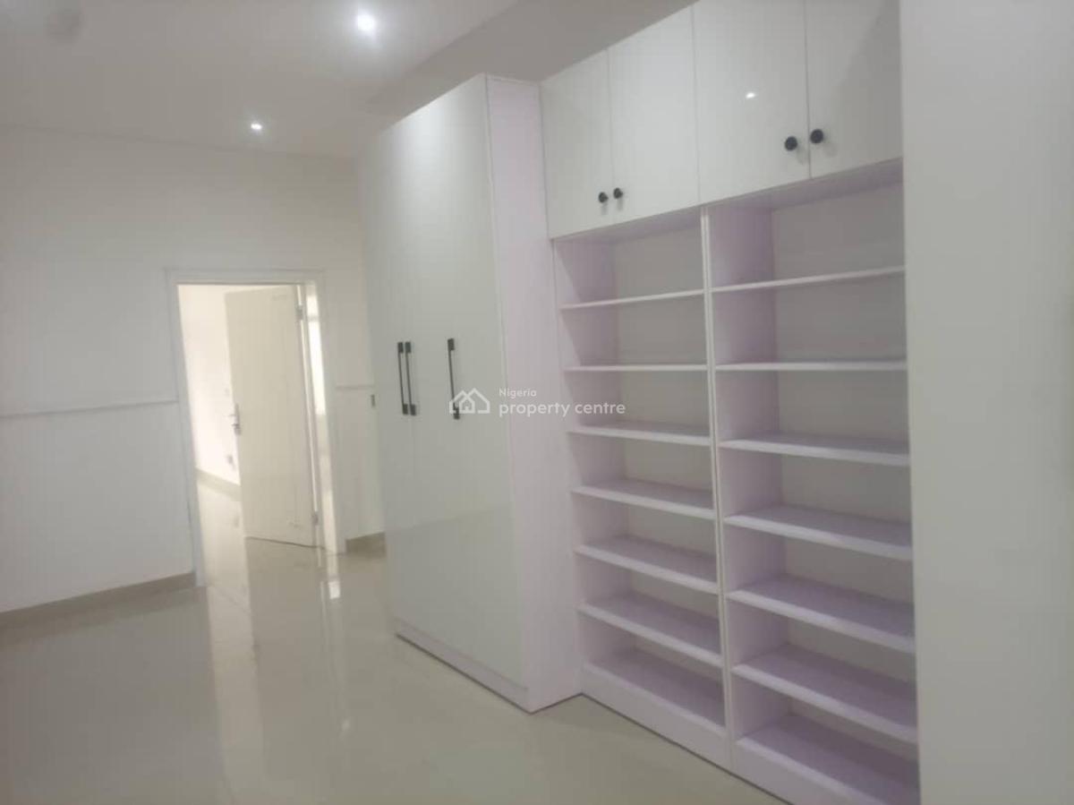 4 Bedrooms Spacious Flat / Apartment with Bq, Off Gerrard Road, Old Ikoyi, Ikoyi, Lagos, Flat / Apartment for Sale