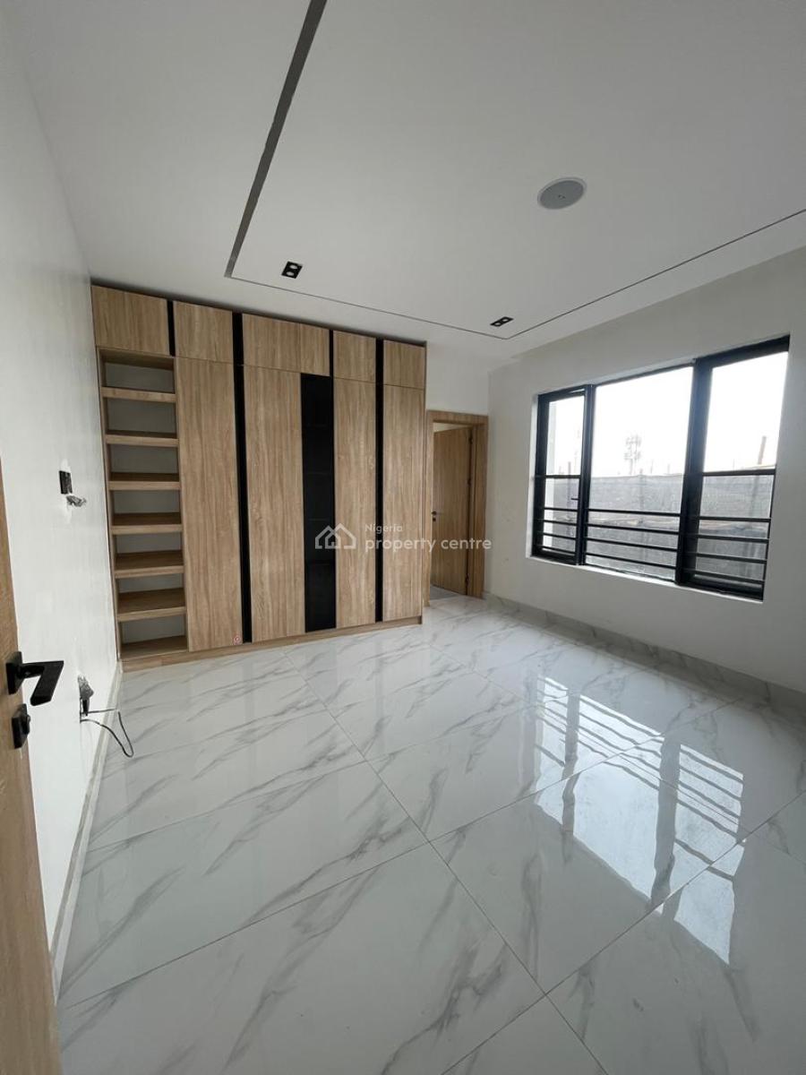 Luxurious 2 Bedroom Apartment, Lekki Phase 1, Lekki, Lagos, Flat / Apartment for Sale