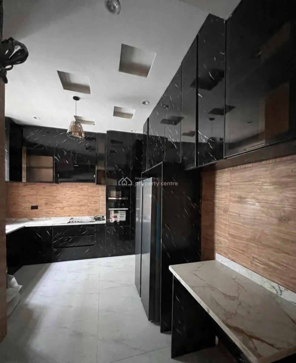 Lovely 3 Bedroom Apartment, Lekki Phase 1, Lekki Phase 1, Lekki, Lagos, Block of Flats for Sale