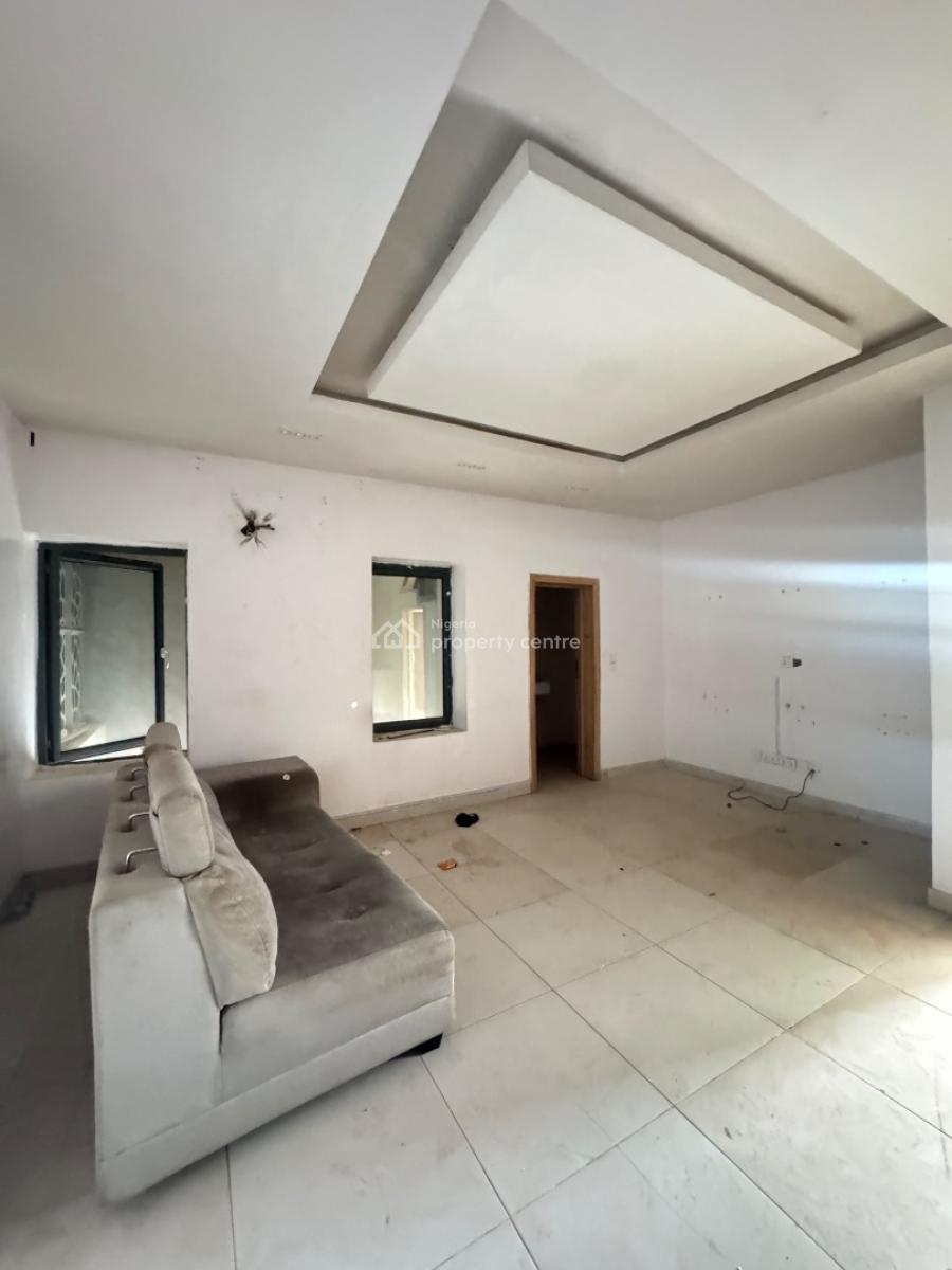 Decent 1bedroom Apartment Available, Ologolo, Lekki, Lagos, Mini Flat (room and Parlour) for Rent