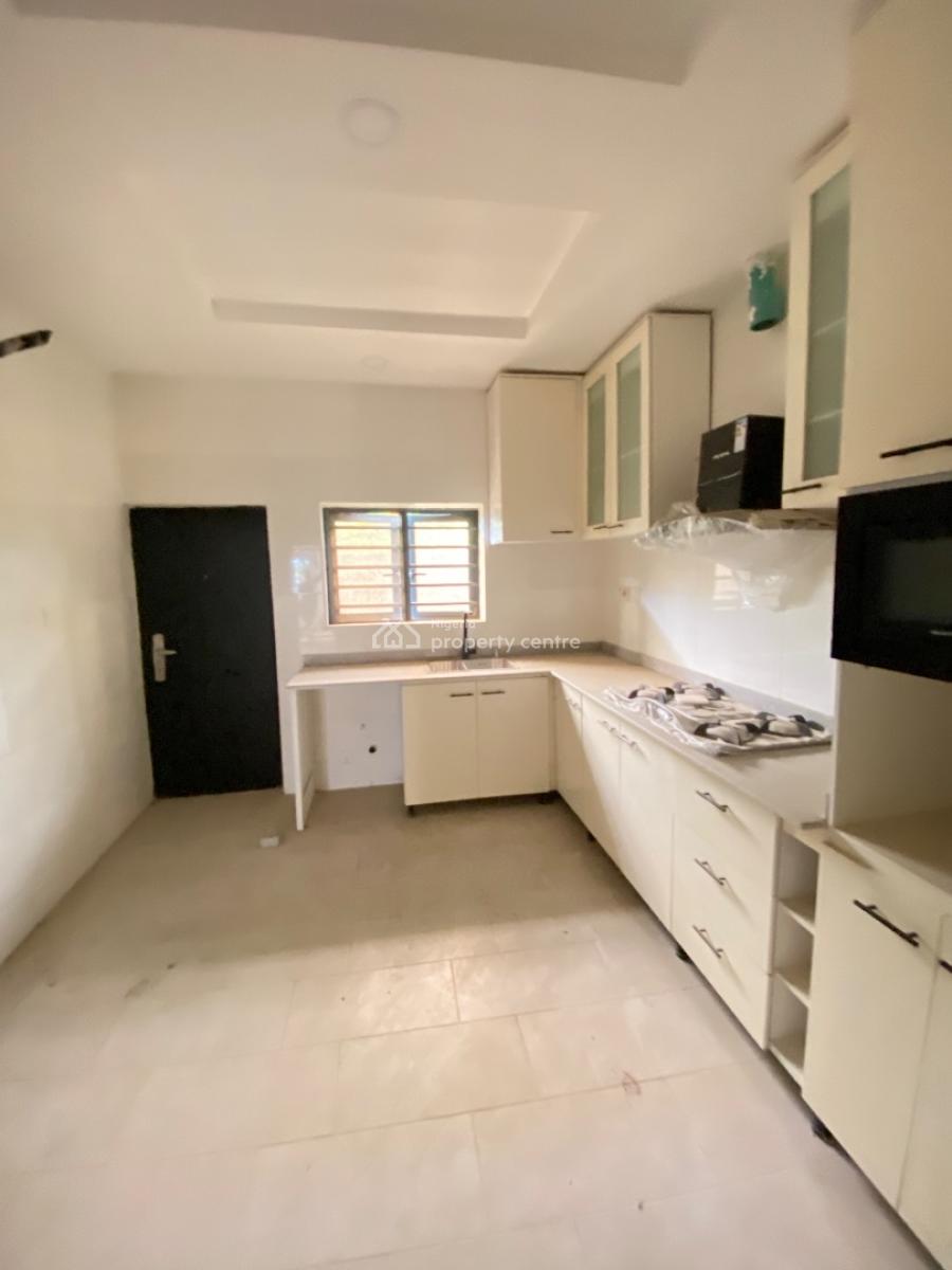Nice 4 Bedroom Duplex, Lekki Peninsula Scheme 2, Ajah, Lagos, Terraced Duplex for Rent