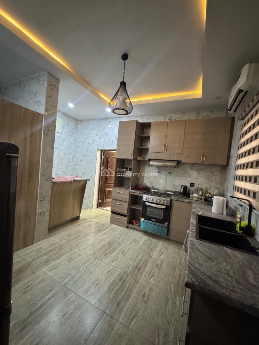 Furnished 1 Bedroom Premium Available, Ologolo, Lekki, Lagos, Flat / Apartment for Rent