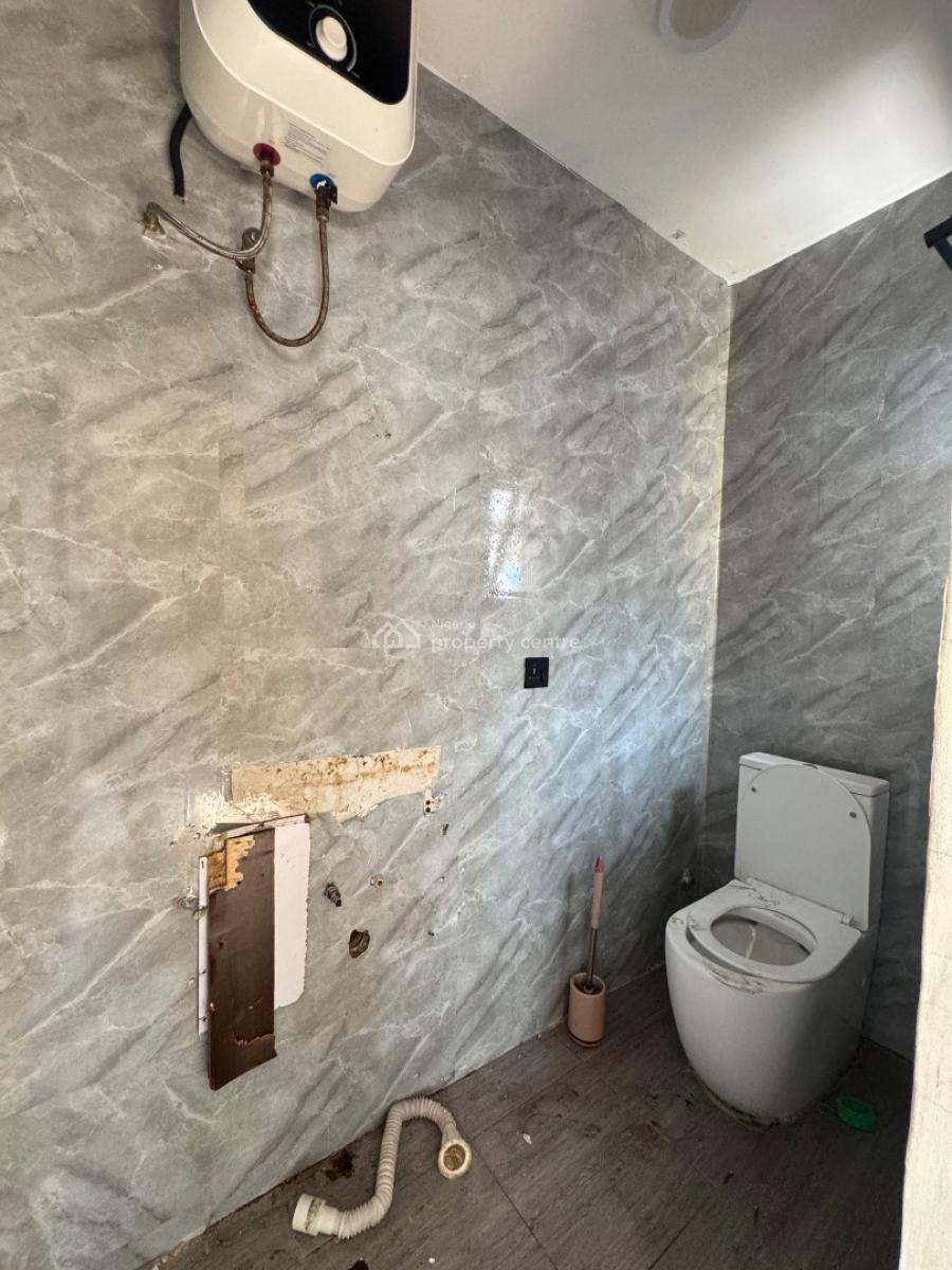 Well Maintained 2 Bedroom Premium Apartment, Ologolo, Lekki, Lagos, Flat / Apartment for Rent