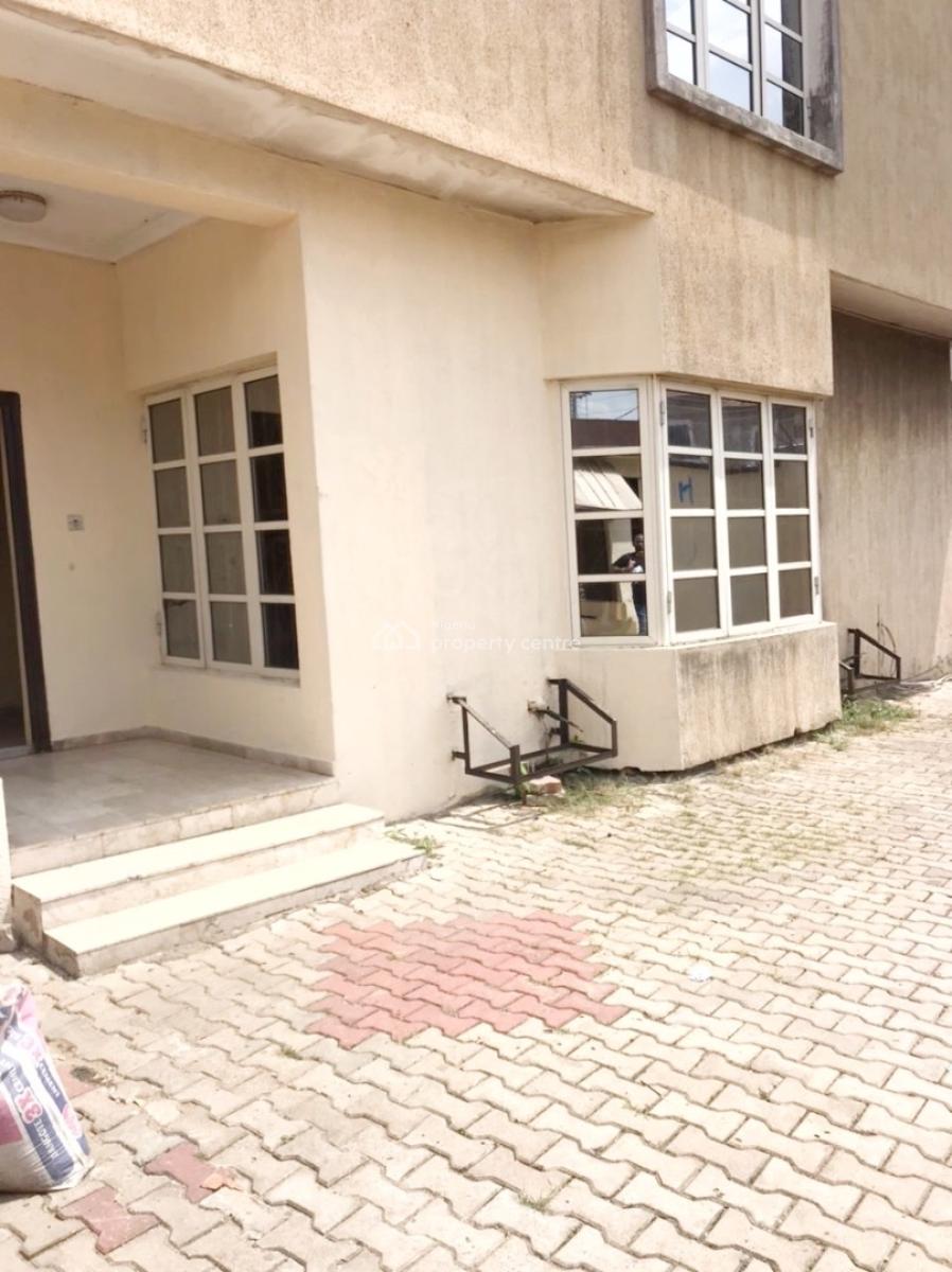 Luxury 3 Bedroom Duplex Fully Detached with 1room Bq & Security Room, Maryland Estate, Maryland, Lagos, Flat / Apartment for Rent