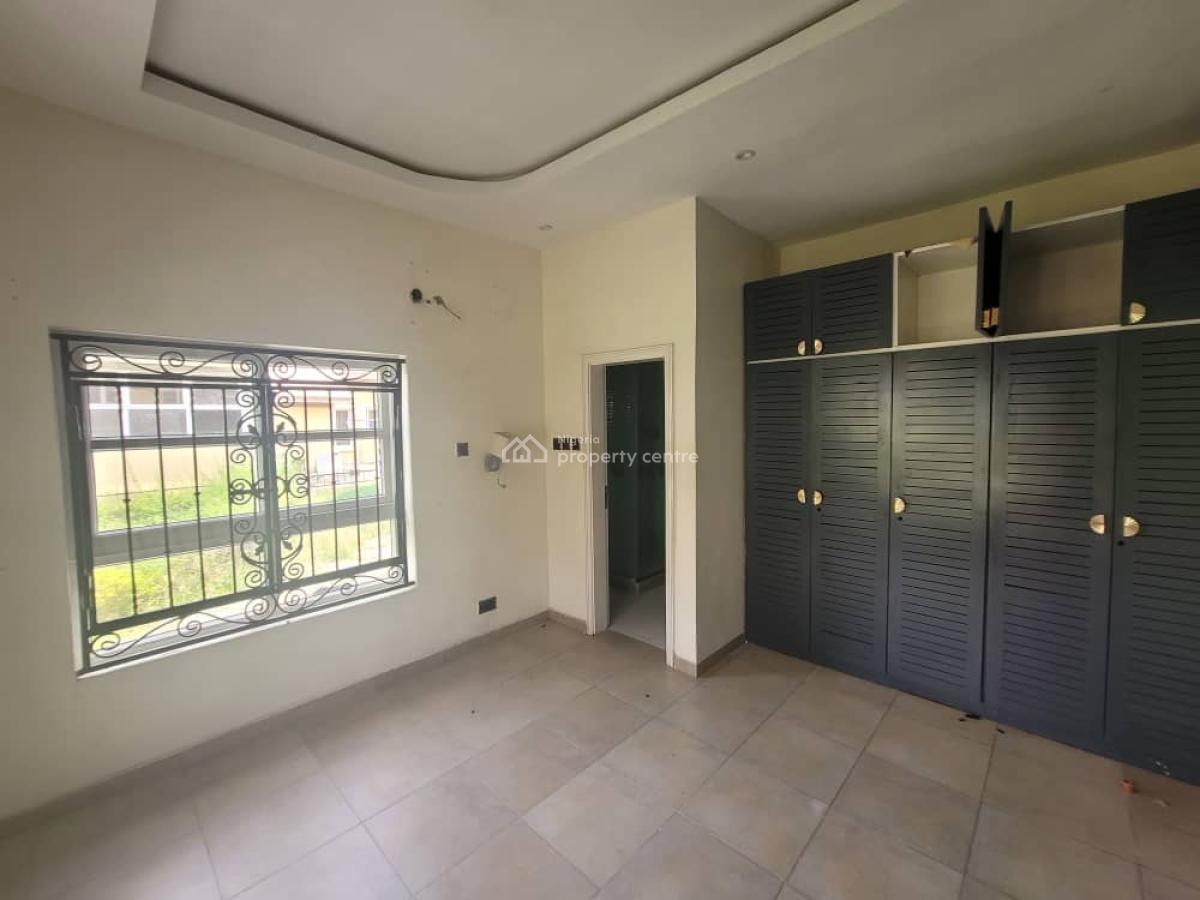 Clean and Sharp 4bwd Bungalow Duplex in Northern Foreshore, Northern Foreshore Off Chevron Drive, Lekki Phase 1, Lekki, Lagos, Detached Bungalow for Rent