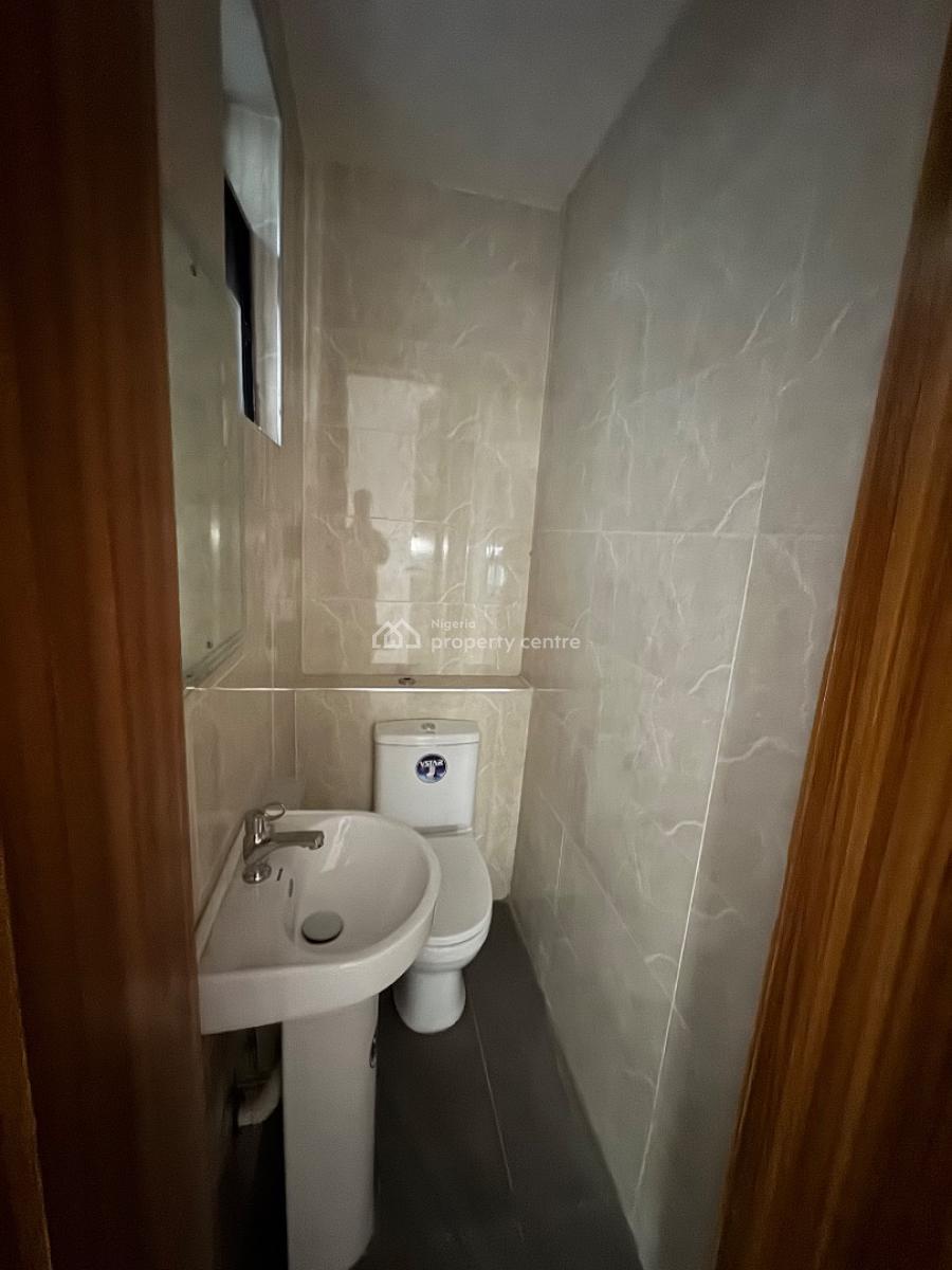 Brand New Luxury 3 Bedroom Maisonette, New Road, Lekki Expressway, Lekki, Lagos, Flat / Apartment for Rent