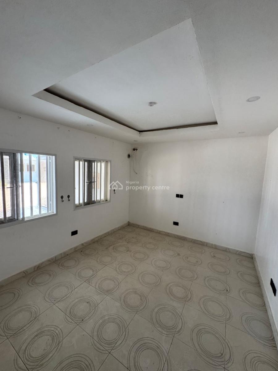 Fully Serviced 3 Bedroom Maisonette, New  Road, Lekki Phase 1, Lekki, Lagos, Flat / Apartment for Rent