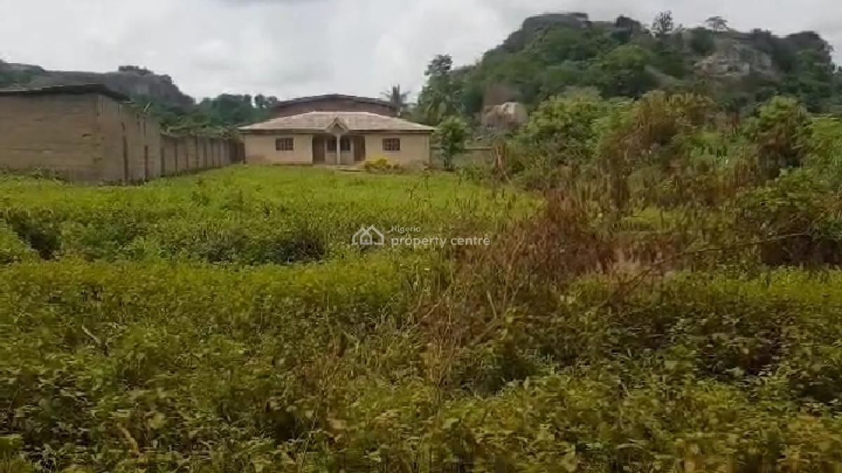 a Bungalow Consisting of 2 Units of 2-bedroom Flat on 836sqm, Mawuko Road, Before Akewugberu House, Abeokuta South, Ogun, Detached Bungalow for Sale