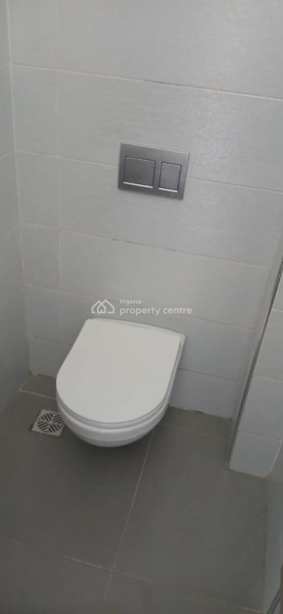 Luxury High Rise of 2 Bedroom Flat, By Freedom Way, Lekki Phase 1, Lekki, Lagos, House for Rent