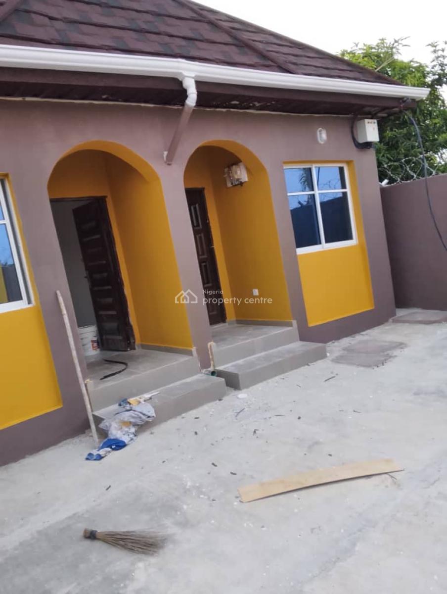 Luxury Room and Parlor, Kobe Estate, Igbogbo, Ikorodu, Lagos, Flat / Apartment for Rent