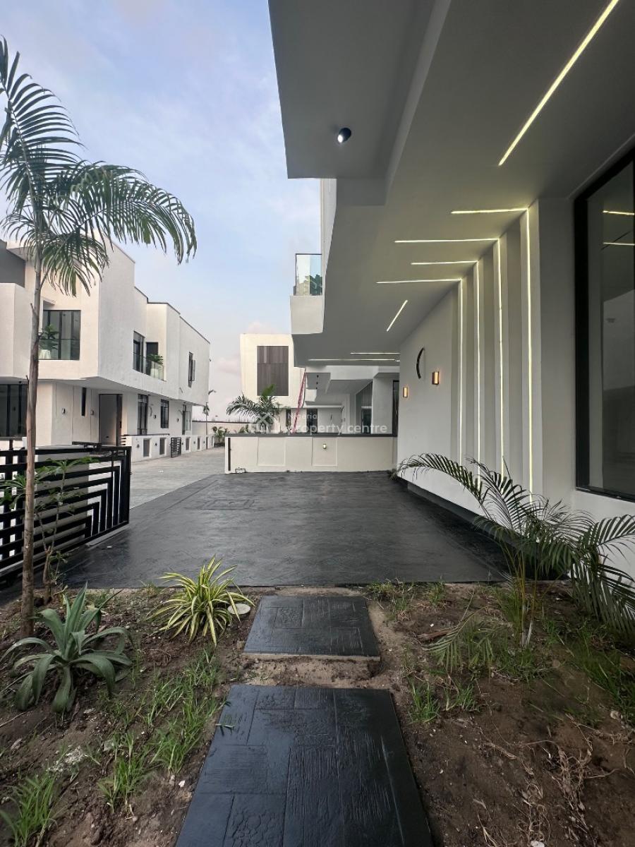 5 Bedrooms Full Detached Duplex with Bq, Chevron, Lekki, Lagos, Detached Duplex for Sale