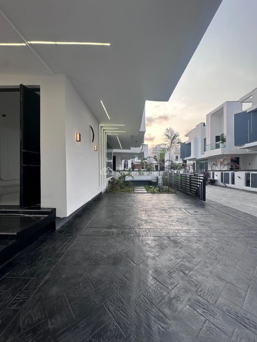 5 Bedrooms Full Detached Duplex with Bq, Chevron, Lekki, Lagos, Detached Duplex for Sale