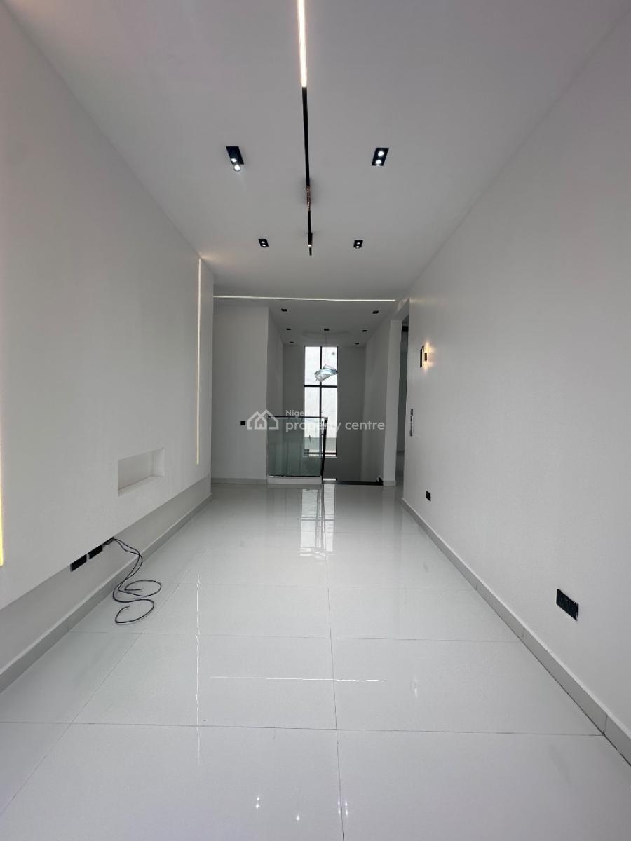 5 Bedrooms Full Detached Duplex with Bq, Chevron, Lekki, Lagos, Detached Duplex for Sale