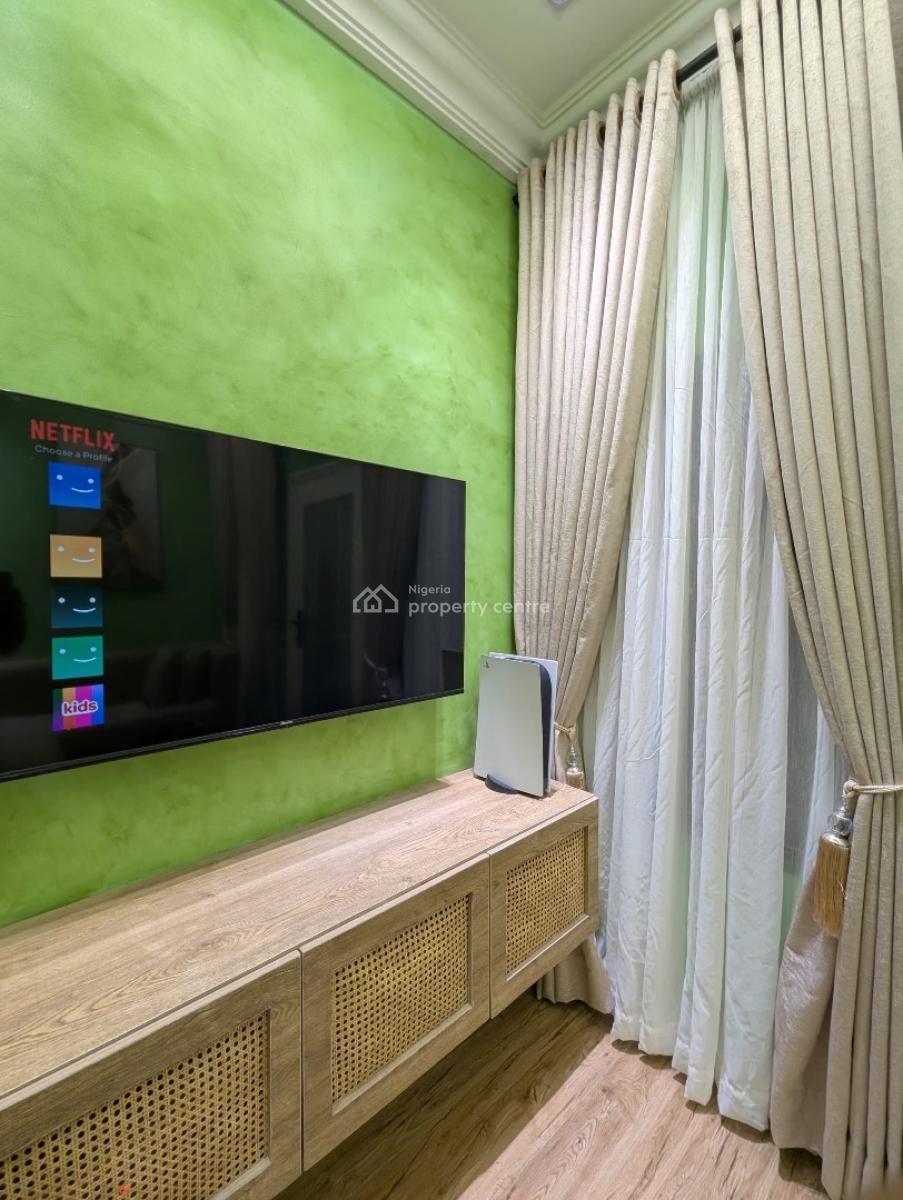 Luxury 1 Bedroom Apartment, Off Admiralty Way, Lekki Phase 1, Lekki, Lagos, Flat / Apartment Short Let