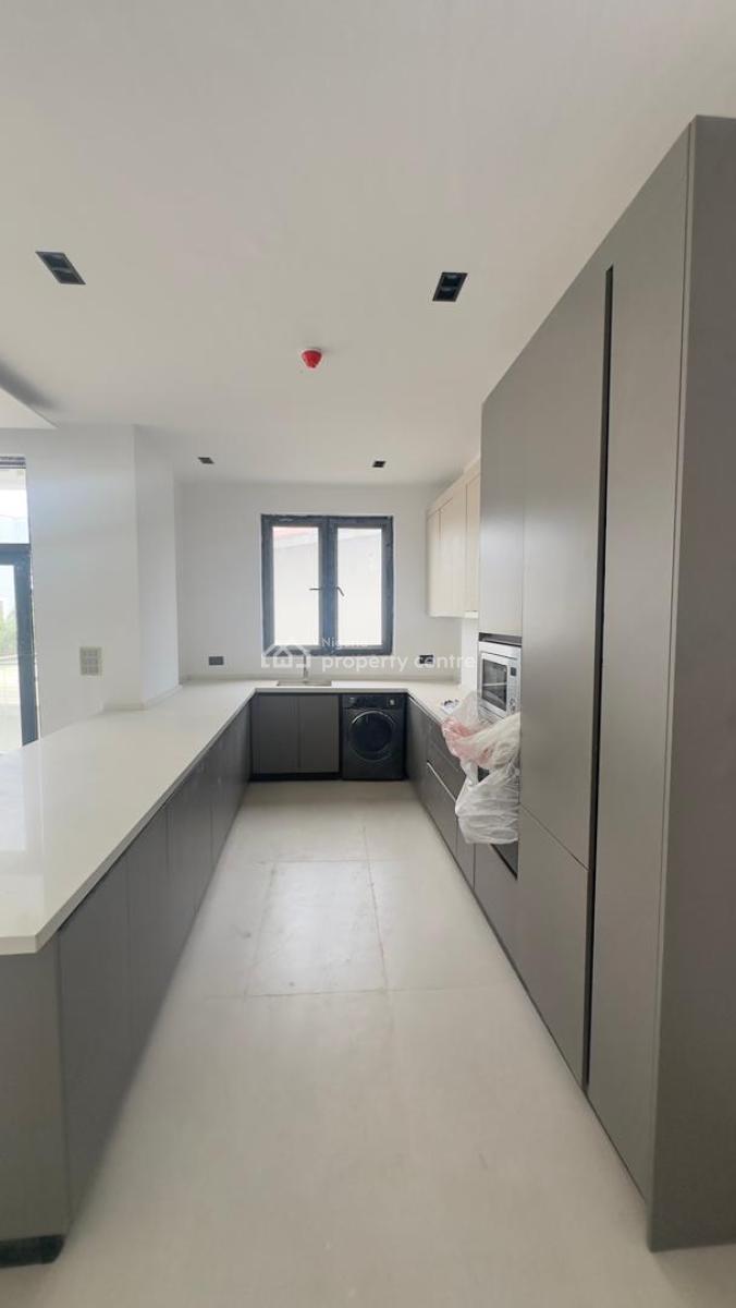 Tastefully Finished 2-bedroom Apartment with Rooftop Pool, Lekki Phase 1, Lekki, Lagos, Flat / Apartment for Sale