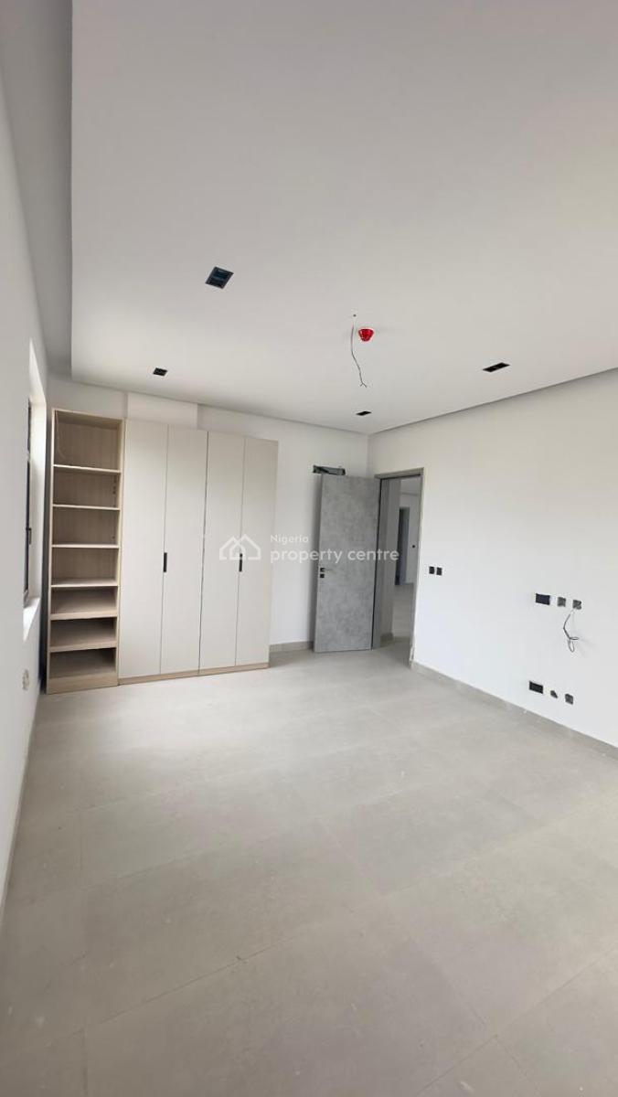 Tastefully Finished 2-bedroom Apartment with Rooftop Pool, Lekki Phase 1, Lekki, Lagos, Flat / Apartment for Sale