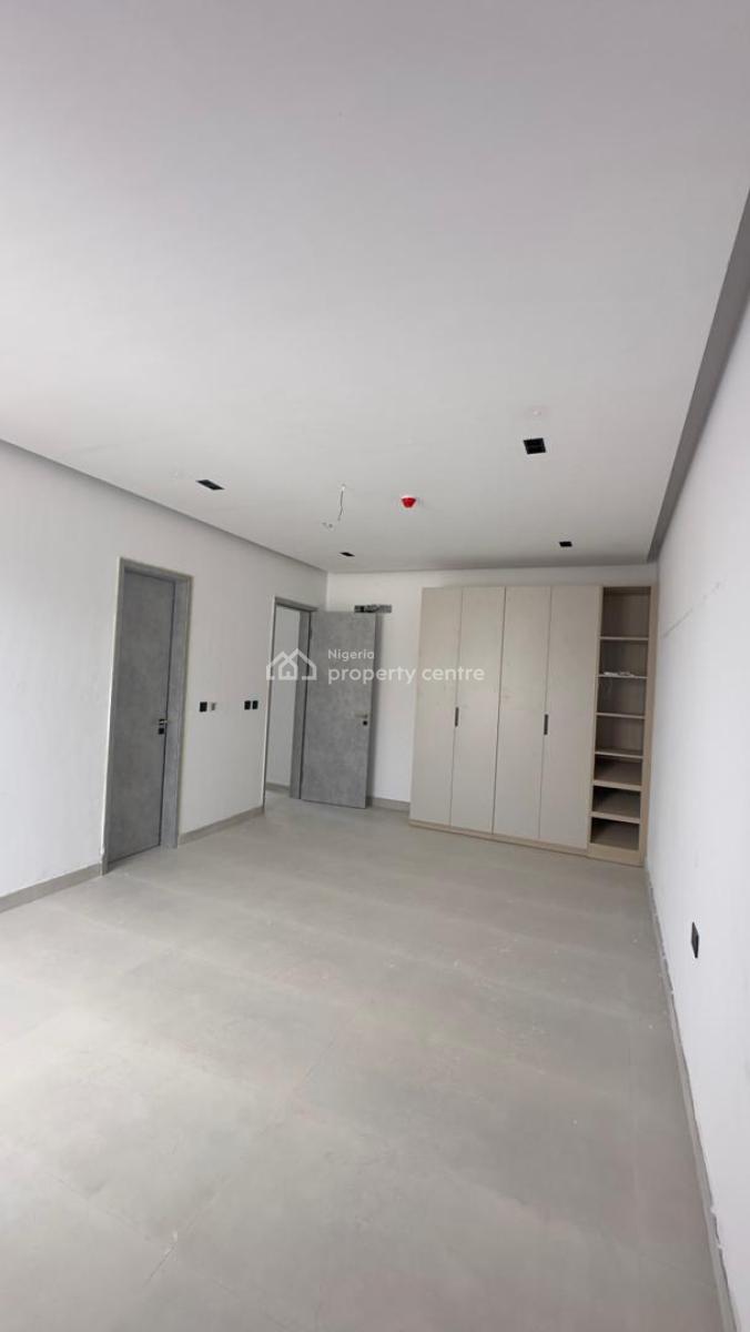 Tastefully Finished 2-bedroom Apartment with Rooftop Pool, Lekki Phase 1, Lekki, Lagos, Flat / Apartment for Sale