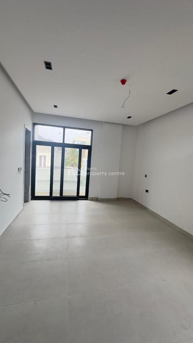 Tastefully Finished 2-bedroom Apartment with Rooftop Pool, Lekki Phase 1, Lekki, Lagos, Flat / Apartment for Sale