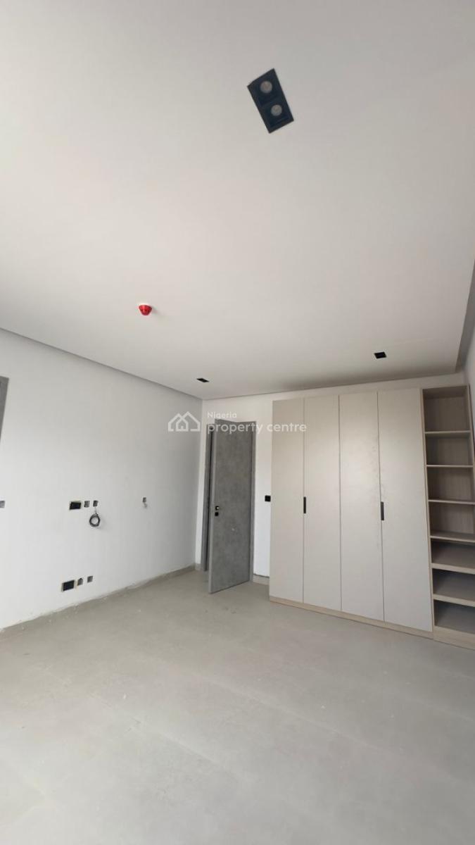 Tastefully Finished 3 Bedroom Apartment + Bq, Lekki Phase 1, Lekki, Lagos, Flat / Apartment for Sale