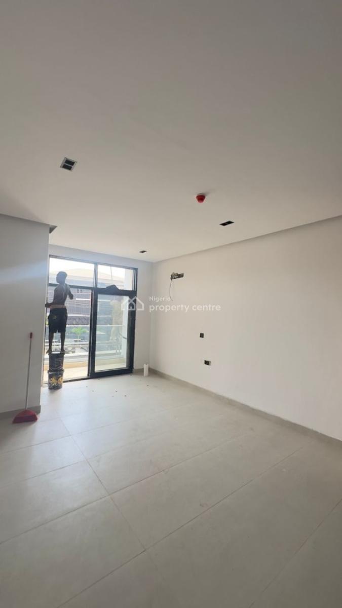 Tastefully Finished 3 Bedroom Apartment + Bq, Lekki Phase 1, Lekki, Lagos, Flat / Apartment for Sale