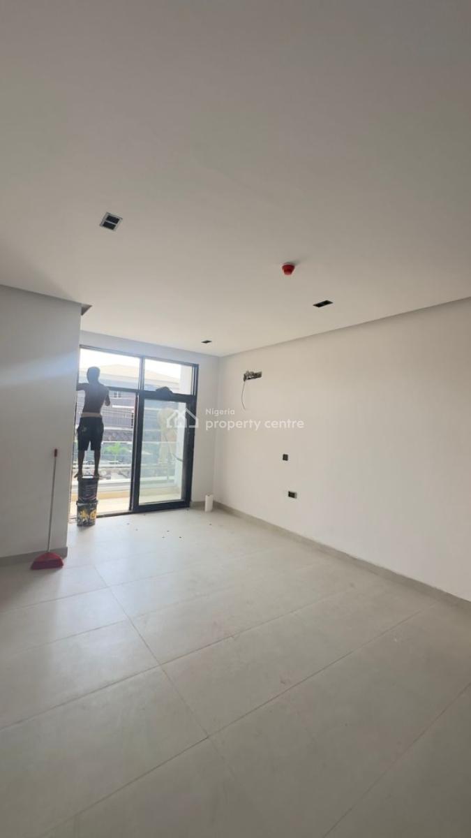 Tastefully Finished 3 Bedroom Apartment + Bq, Lekki Phase 1, Lekki, Lagos, Flat / Apartment for Sale