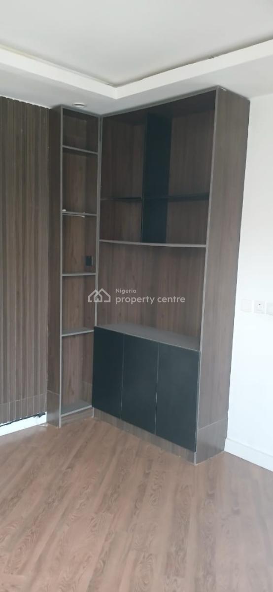 Fully Serviced 2 Bedrooms Apartment at Lekki, Lekki, Lekki Phase 1, Lekki, Lagos, Flat / Apartment for Rent