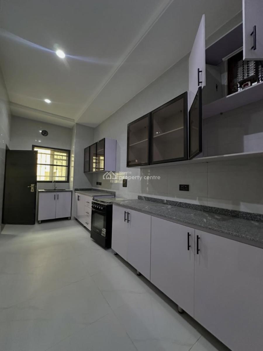 Airbnb Ready Fully Serviced 2 Bedroom Apartment Elevator,gen & Solar, Durumi, Abuja, Block of Flats for Sale