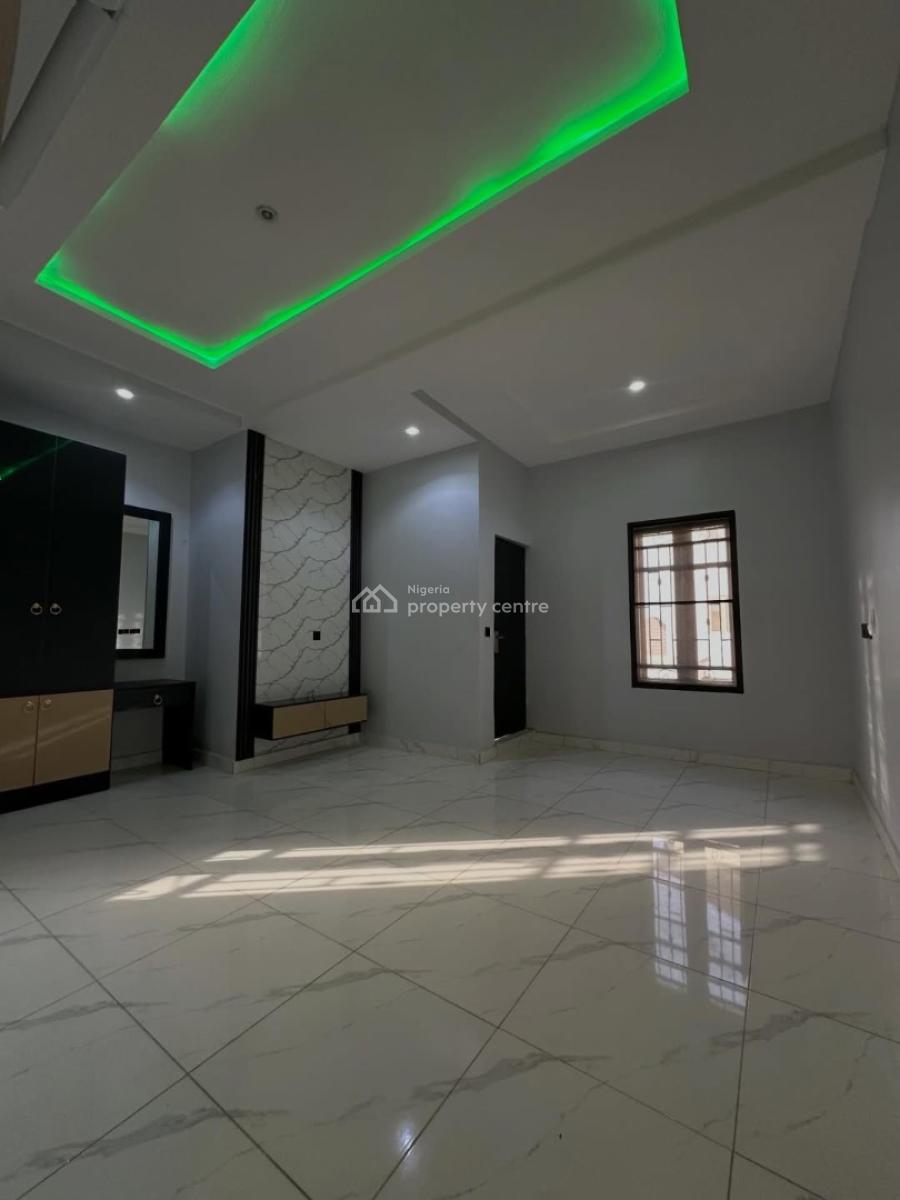 Airbnb Ready Fully Serviced 2 Bedroom Apartment Elevator,gen & Solar, Durumi, Abuja, Block of Flats for Sale