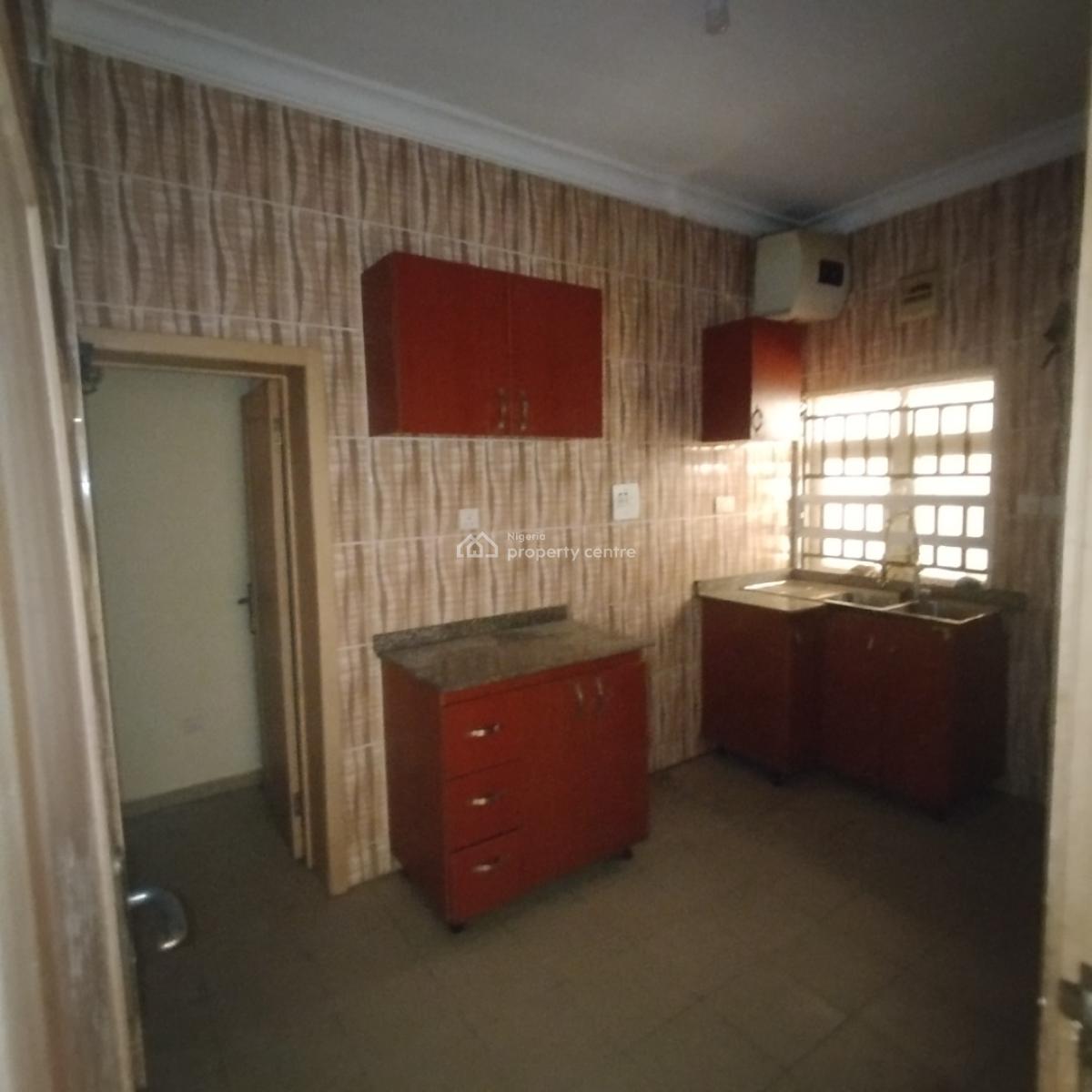 Nice 3bedroom Flat with a Bq, Chevron Drive, Lekki Expressway, Lekki, Lagos, Flat / Apartment for Rent