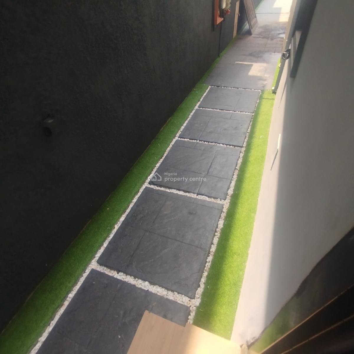 Fantastic 4 Bedroom Semi Detached Duplex with Bq, Chevron Alternative Road, Lekki Expressway, Lekki, Lagos, Semi-detached Duplex for Sale