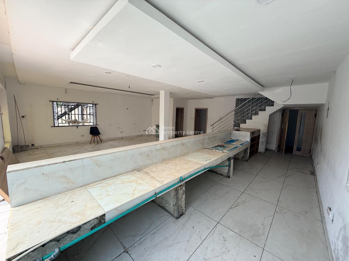 Commercial Detached Duplex Directly on a Busy Road, Lekki Phase 1, Lekki, Lagos, House for Rent