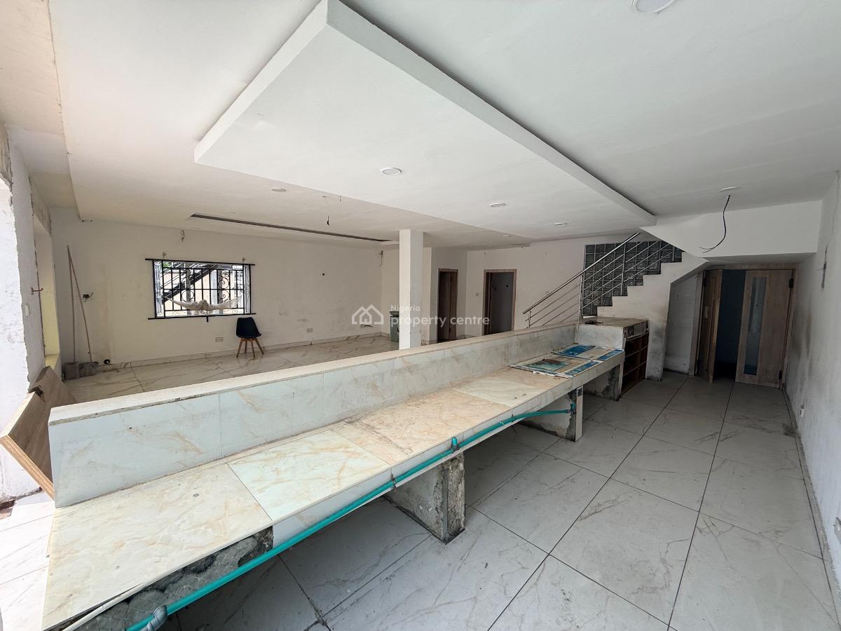 Commercial Detached Duplex Directly on a Busy Road, Lekki Phase 1, Lekki, Lagos, House for Rent