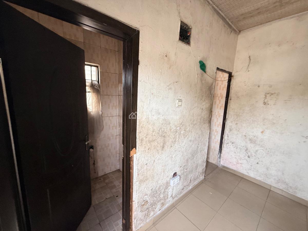 Commercial Detached Duplex Directly on a Busy Road, Lekki Phase 1, Lekki, Lagos, House for Rent