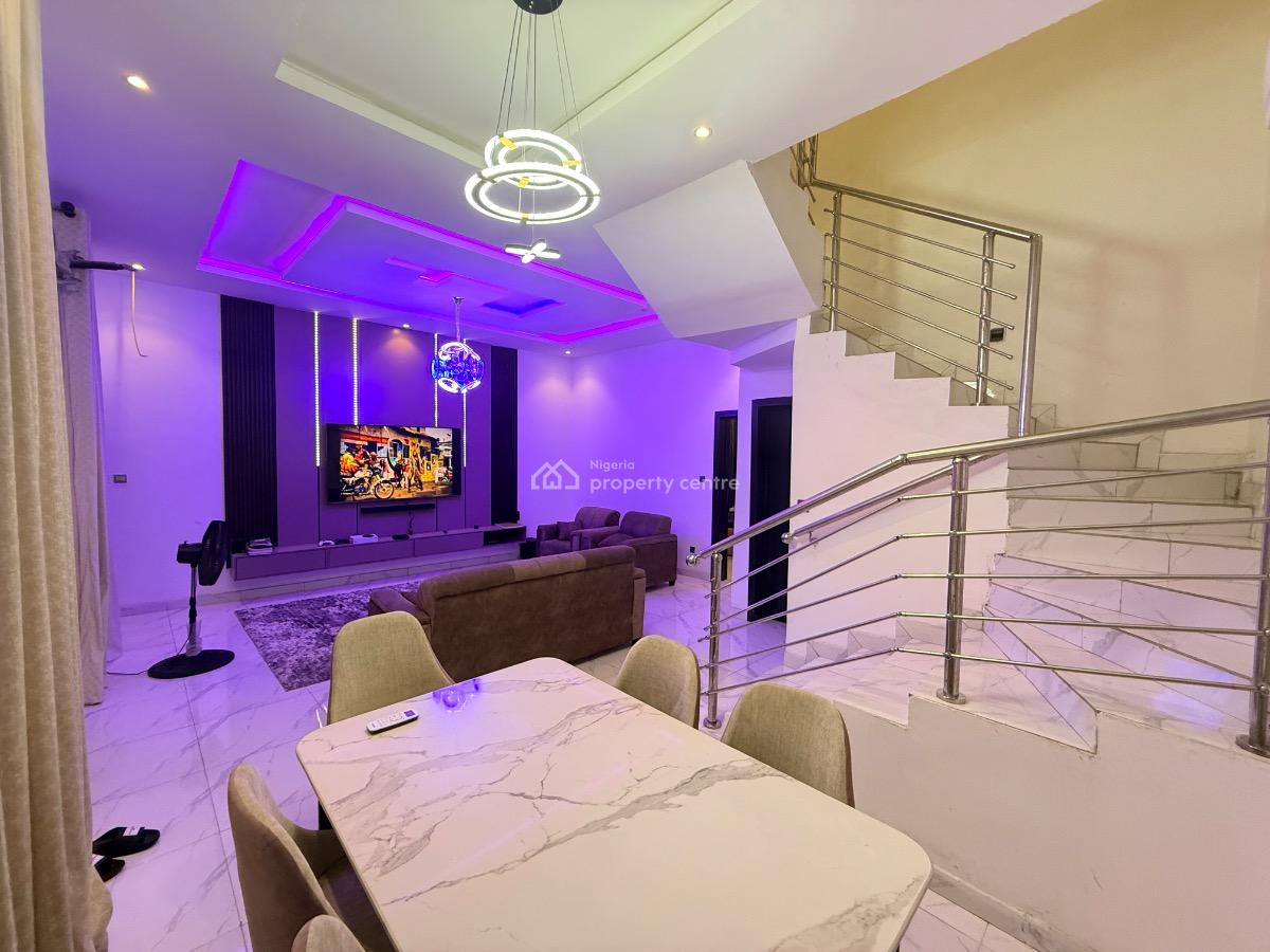 Fully Furnished and Serviced Spacious Room in a Duplex, Orchid Road, Lekki, Lagos, Terraced Duplex for Rent