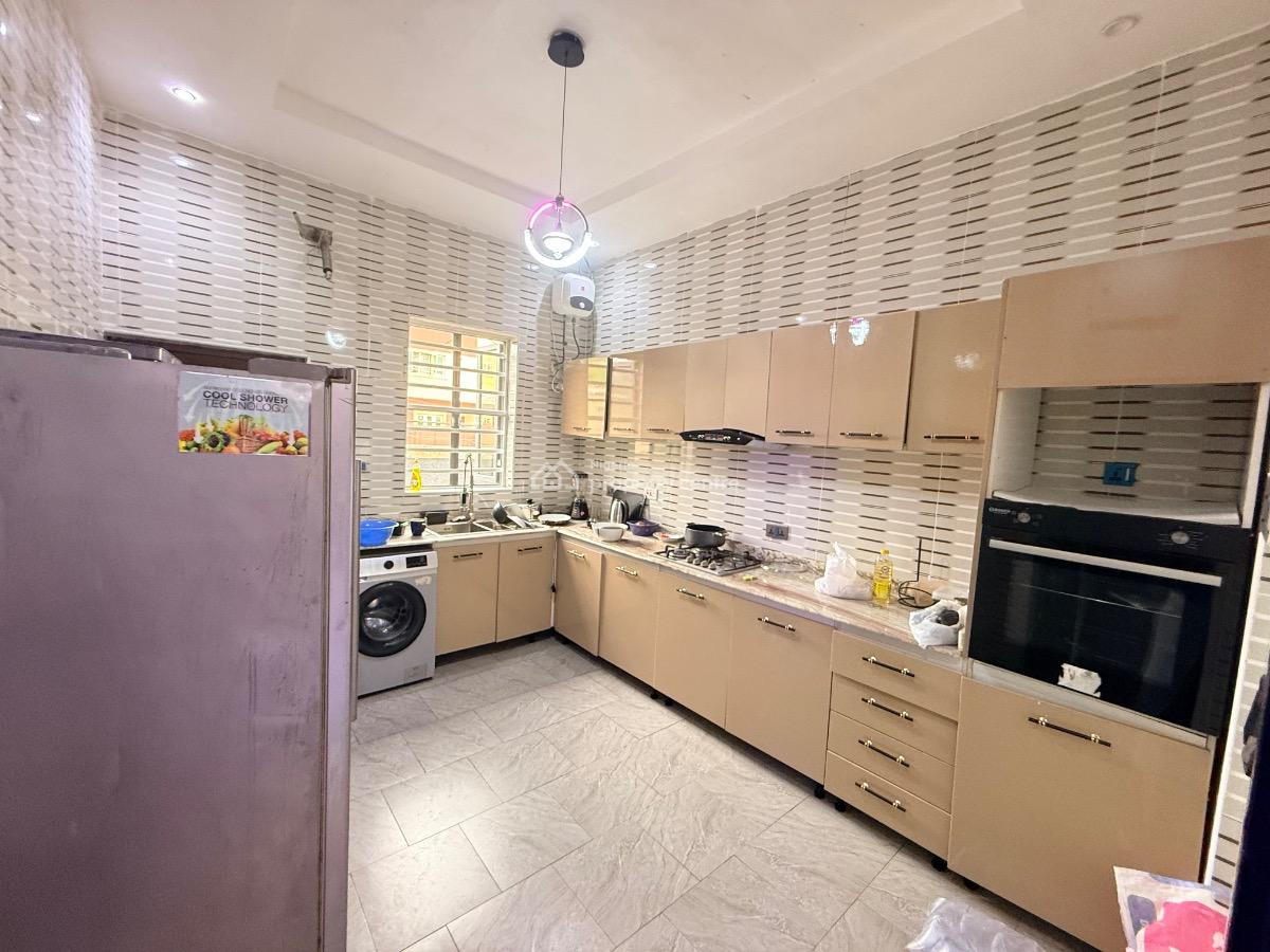 Fully Furnished and Serviced Spacious Room in a Duplex, Orchid Road, Lekki, Lagos, Terraced Duplex for Rent