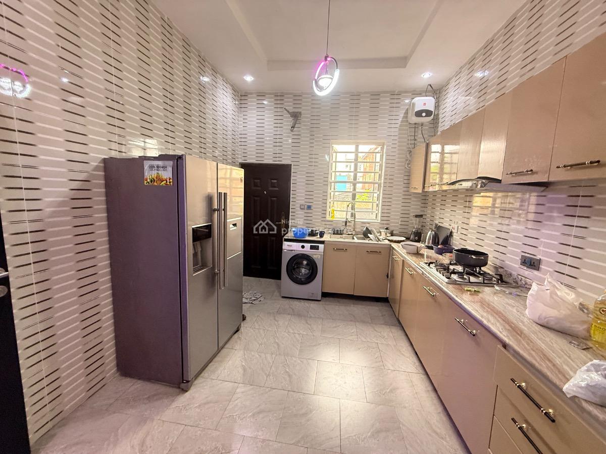 Fully Furnished and Serviced Spacious Room in a Duplex, Orchid Road, Lekki, Lagos, Terraced Duplex for Rent