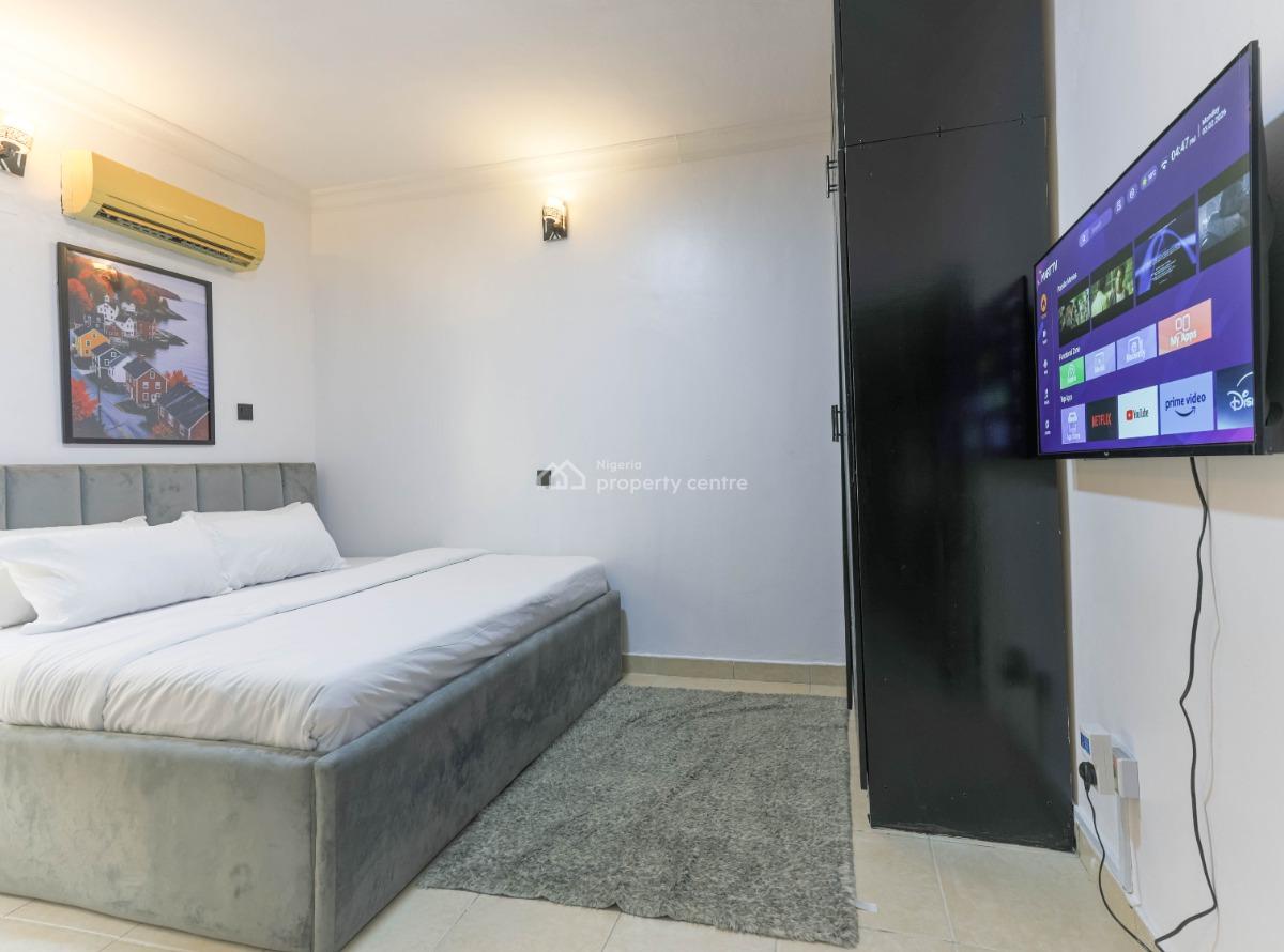 Cozy 3 Bedroom Apartment, Osapa, Lekki, Lagos, Flat / Apartment Short Let