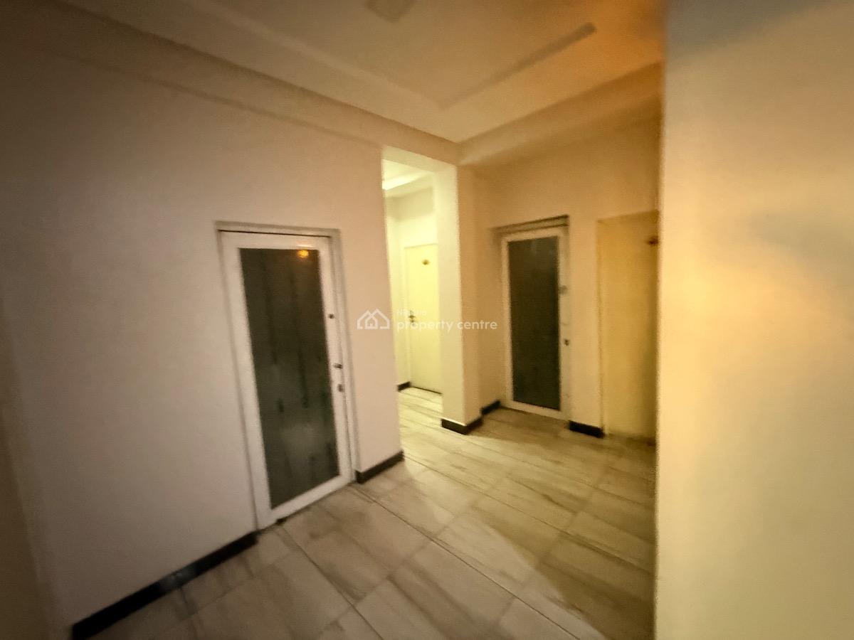 16 Rooms Functional Hotel on a Very Busy Road, Lekki Phase 1, Lekki, Lagos, Hotel / Guest House for Rent
