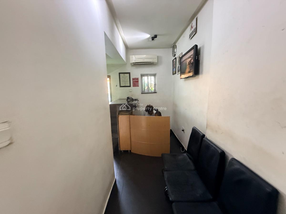 16 Rooms Functional Hotel on a Very Busy Road, Lekki Phase 1, Lekki, Lagos, Hotel / Guest House for Rent