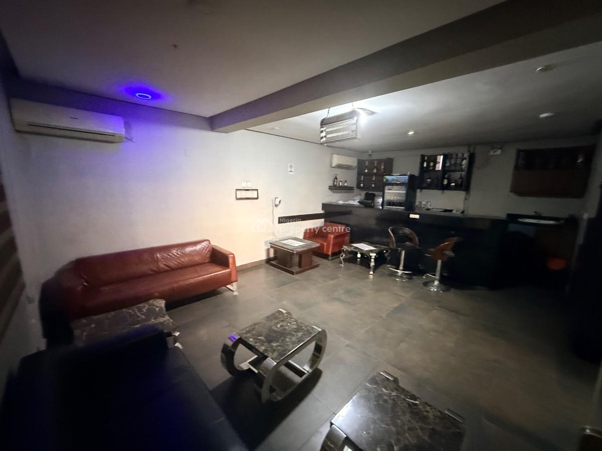 16 Rooms Functional Hotel on a Very Busy Road, Lekki Phase 1, Lekki, Lagos, Hotel / Guest House for Rent